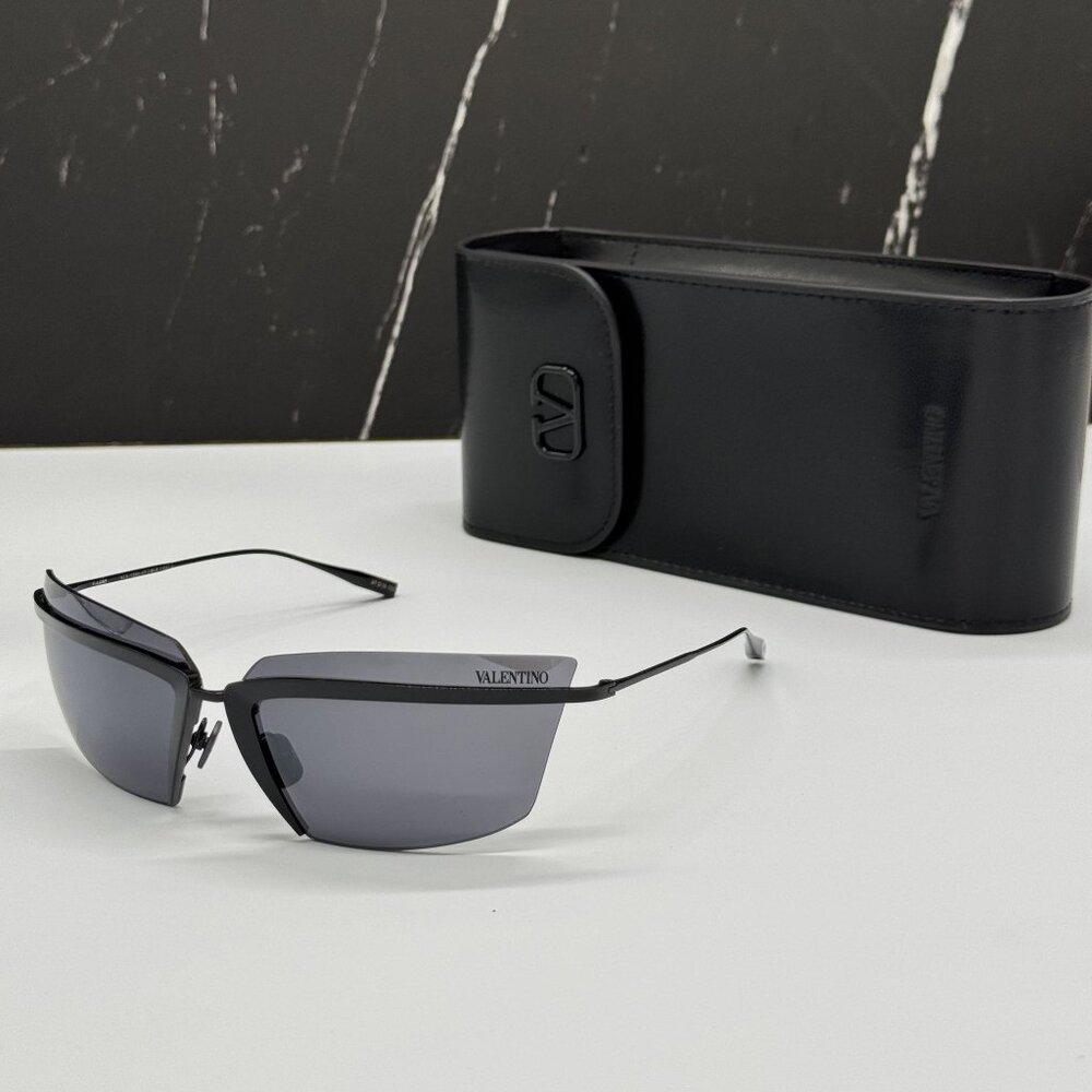 NEW VALENTINO SUNGLASSES WOMEN BLACK EYEWEAR VALENTINO V-LURE VLS-130A